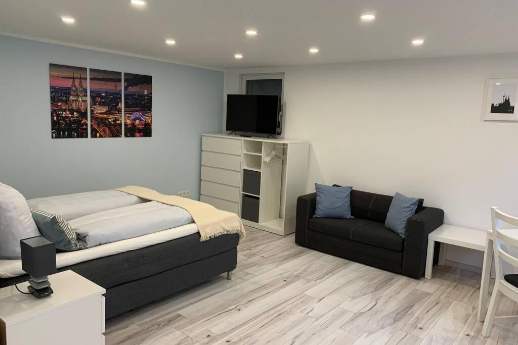 Modern Renovated Apartment Suited For Business Consultants - In Close Distance To Dt, Dhl And Un Campus - Reserved Parking 波恩 外观 照片